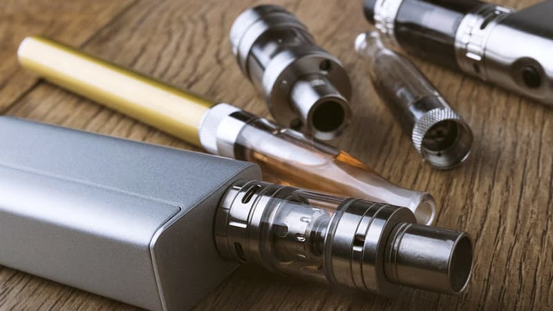 Turkiyaga elektron sigaret va chilimlar olib kirish taqiqlandi