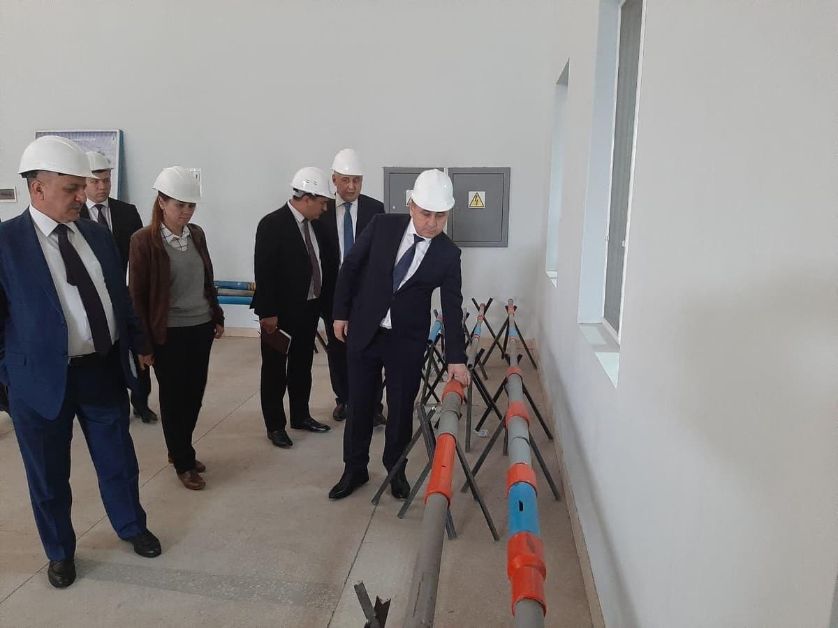 Mehriddin Abdullayev boshchiligidagi «O‘zbekneftgaz» delegatsiyasi Ozarboyjon neft sanoati bilan tanishmoqda