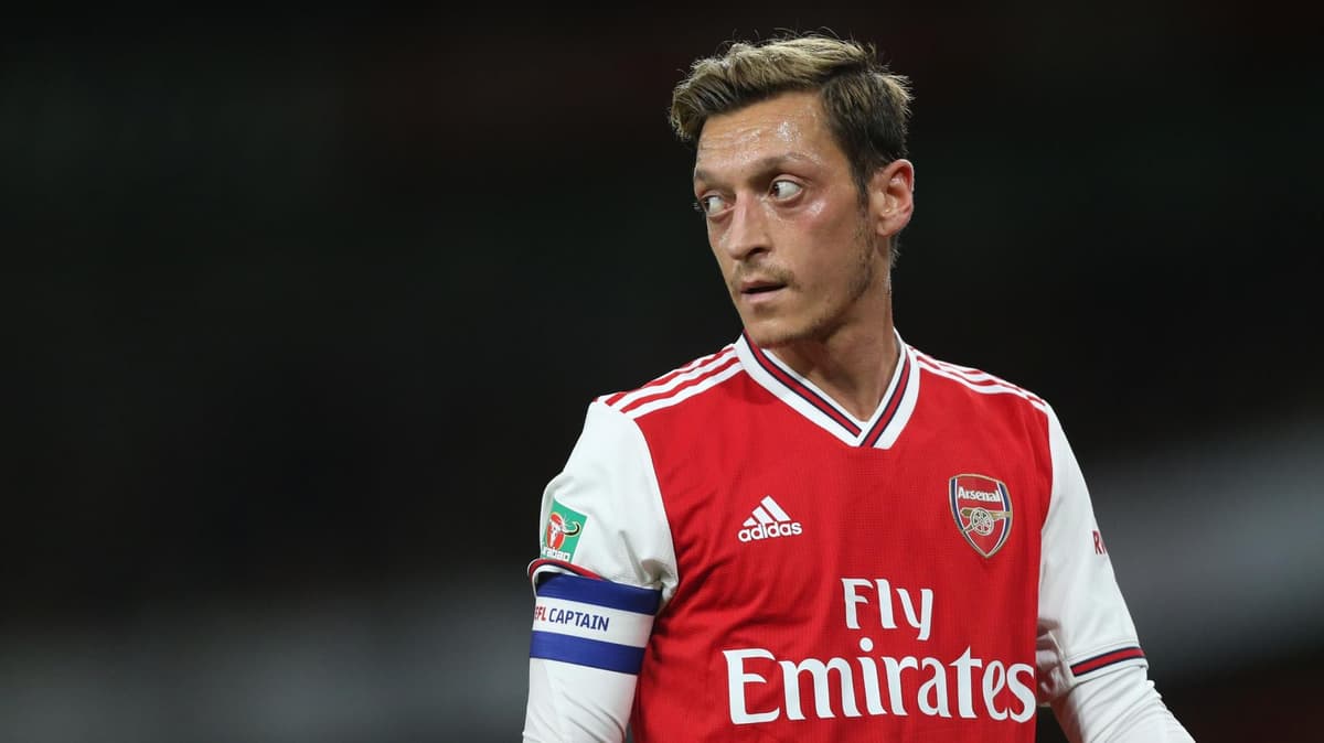 Mesut O‘zil 219 nafar bolaning jarrohlik amaliyoti pulini to‘lab berdi