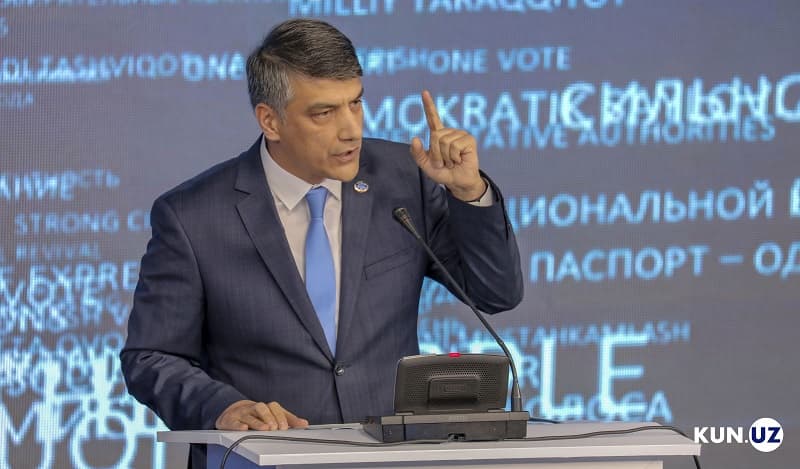 «Bu – millat masalasi, birgina vazirlik darajasida qaror chiqarish kerak emas» - Alisher Qodirov maktablarda ona tili soatlari qisqarishi haqida