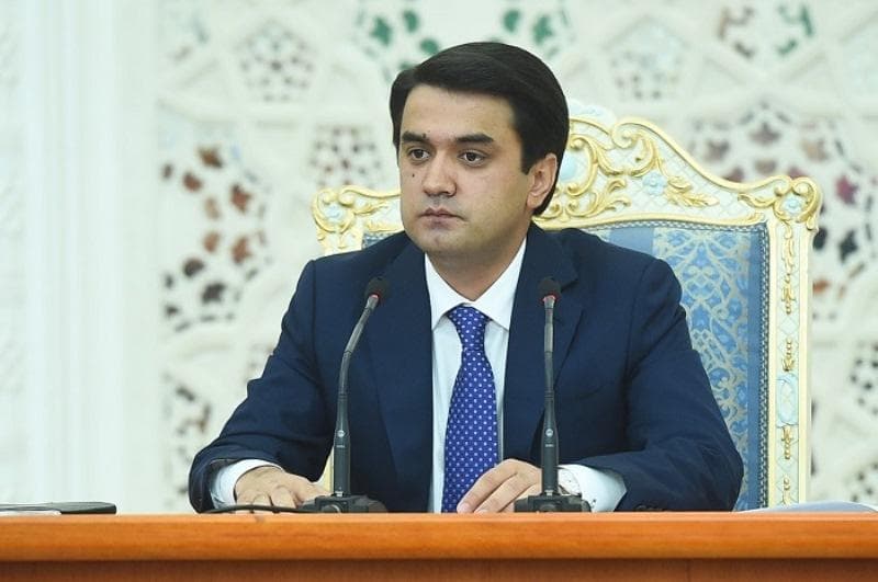 Imomali Rahmonning o‘g‘li senator bo‘ldi