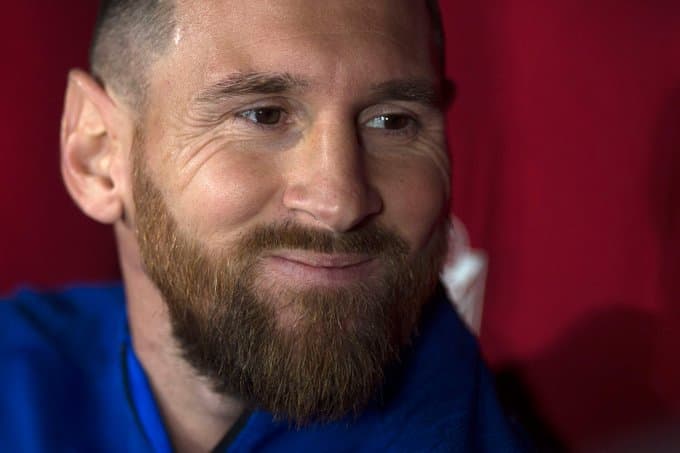 «Ketishimga qo‘yishmadi» – Messi «Barselona»da qolishini e'lon qildi