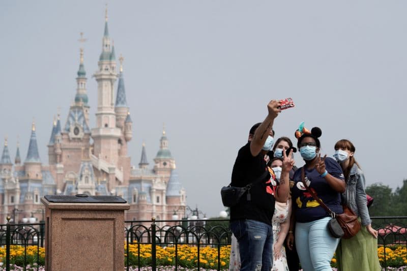 Disney 1980 yildan beri ilk bor yilni zarar bilan yakunladi