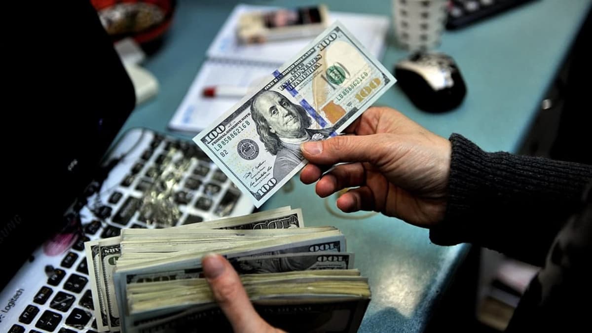 Dollarning qadri 4 yilda 30 foizga oshgan, iqtisodiyotdagi ulushi esa 50 foiz atrofida