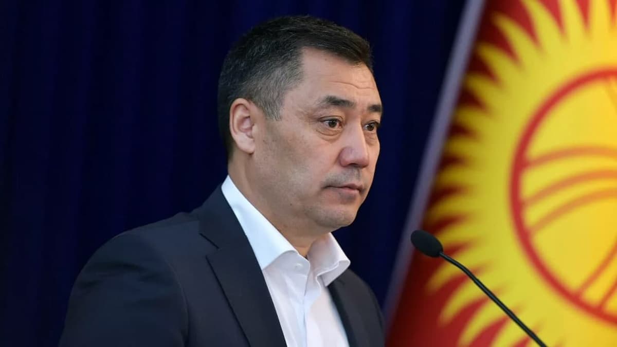 Жапаров президентликка номзодини қўйиш учун марказий сайлов комиссиясига ҳужжат топширди