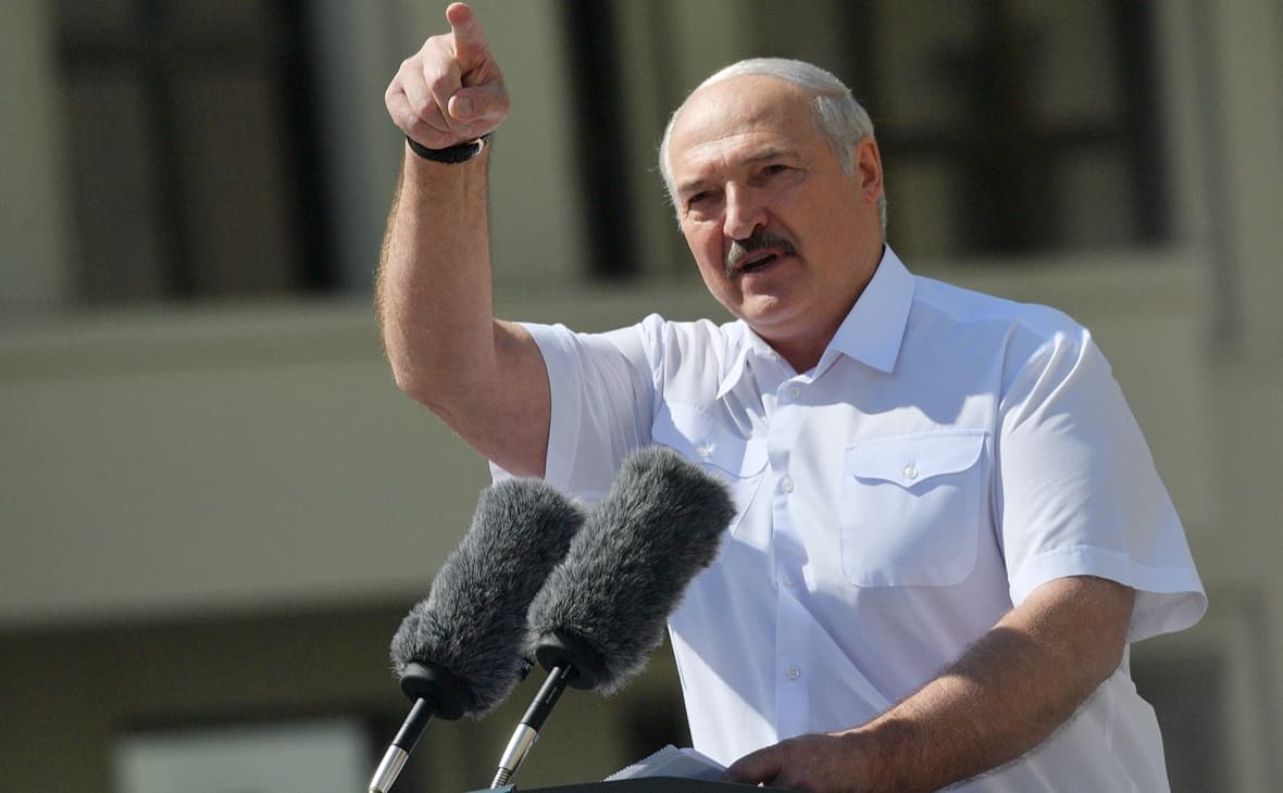 ЕС ввел санкции против Лукашенко и его сына