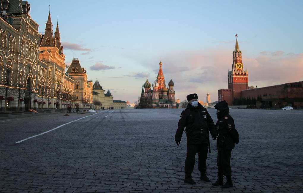 Moskva meri shahar qachon normal hayotga qaytishini aytdi