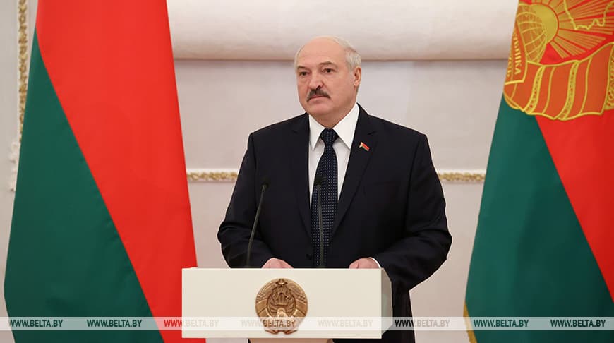 Lukashenko o‘zini hokimiyatdan chetlatishning yagona yo‘lini aytdi
