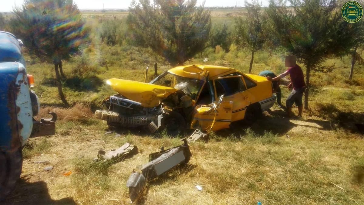 В Кашкадарье водитель грузовика, пытаясь избежать наезда на пешехода, врезался в легковушку: погибла 6-летняя девочка