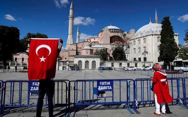 Masjidga aylantirilgan Ayo Sofiyada 2 haftadan keyin namoz o‘qish boshlanadi