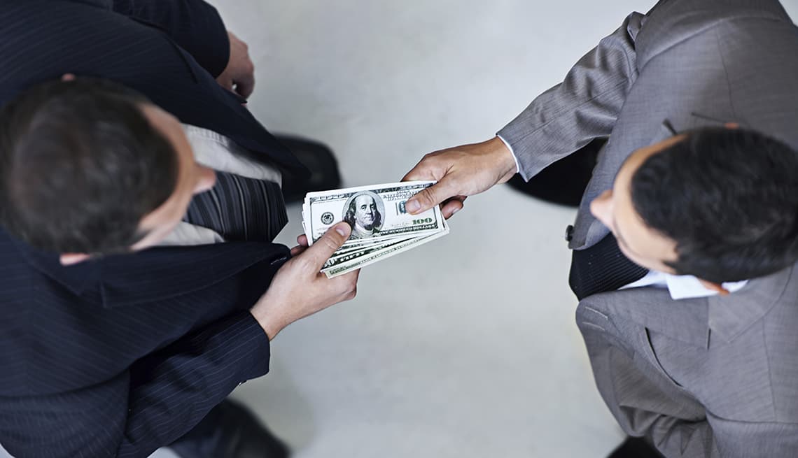 Korrupsiya haqida xabar berganlarni rag‘batlantirish uchun yiliga 500 mln so‘mgacha mablag‘ ajratilishi kutilmoqda