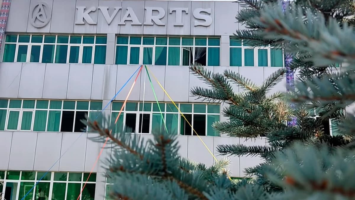 «Kvars» AJ: yillik quvvati 22,2 million kvadrat metr bo‘lgan float oyna ishlab chiqarish liniyasi ishga tushirildi