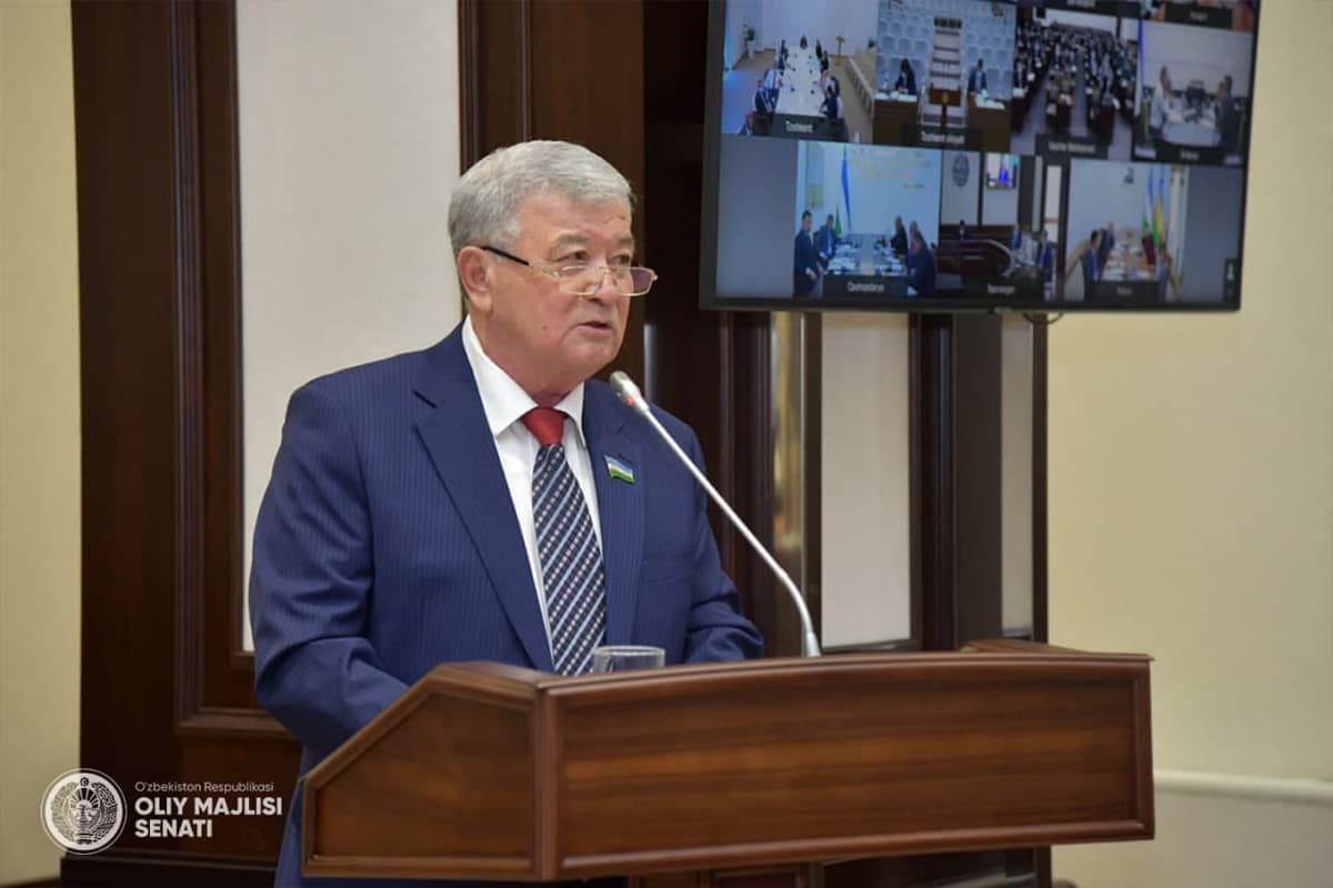 Mas'ullar aviachipta narxini belgilashda fuqarolarimiz tushib qolgan tanlovsiz vaziyatdan insofsizlarcha foydalanmoqda - cenator