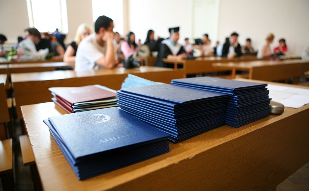Ishsizlik, maosh kamligi – Senat bitiruvchilarni ish bilan ta'minlash muammolari bo‘yicha Vazirlar Mahkamasiga so‘rov yubordi