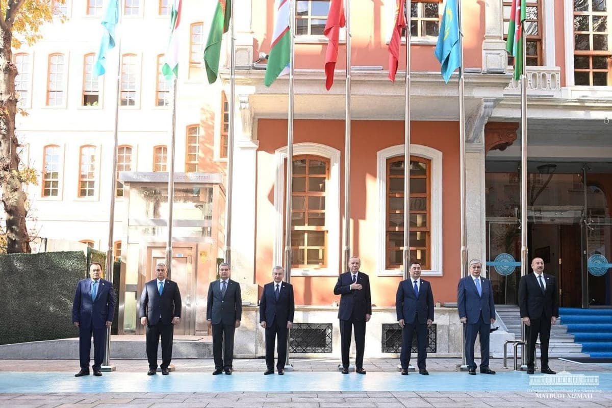 Turkiy kengashga a'zo davlatlar rahbarlari bayroq ko‘tarish marosimida qatnashdi