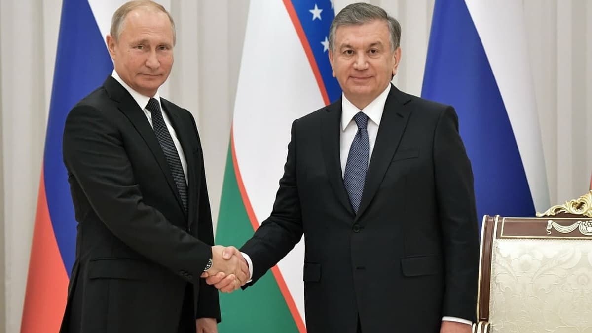Путин Мирзиёевни сайловдаги «ишончли ғалаба» билан табриклади. МСК сайлов натижаларини ҳали эълон қилмаган