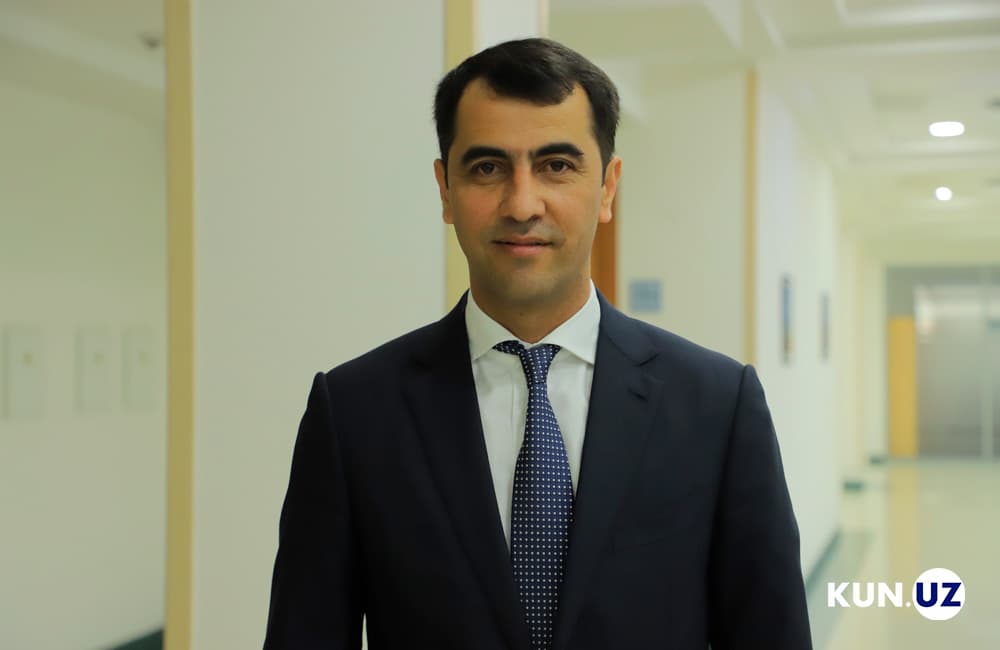 Ravshan Ermatov va FIFA vakili futbolchilar uchun yangi tashkil etilayotgan o‘quv-mashg‘ulot bazasini ko‘zdan kechirdi
