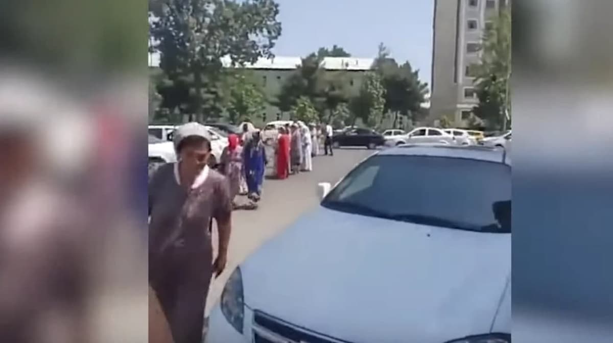 Andijonda hokimiyat oldidagi yo‘lni to‘sgan ayollar jazolandi (video)