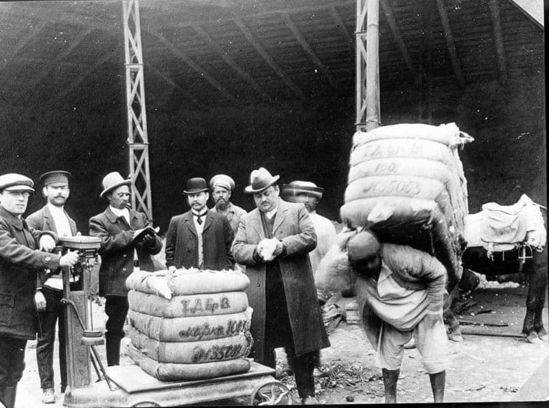 Mustamlakachilar zulmi, oqposhsho farmoni va korrupsioner hokimlar. Fransuz tadqiqotchisi – 1916 yilgi Jizzax qo‘zg‘olonining sabablari haqida