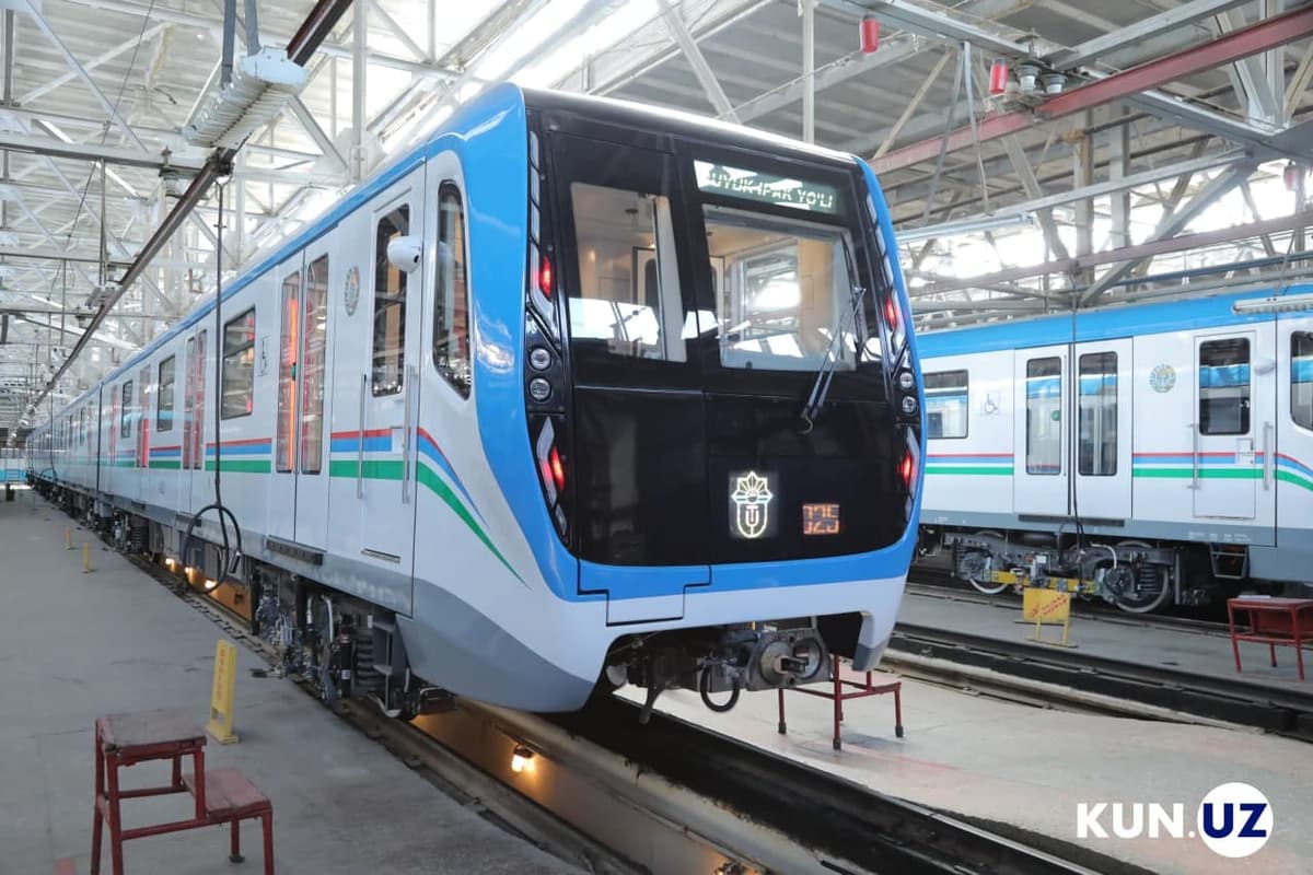 Toshkent metrosiga yangi poyezdlar keldi. Ular yerusti yo‘nalishida harakatlanadi