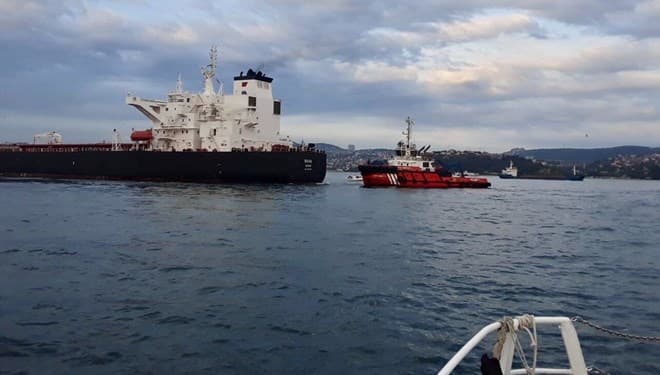 Bosfor orqali harakatlanish 249 metrli tanker sababli to‘xtatildi