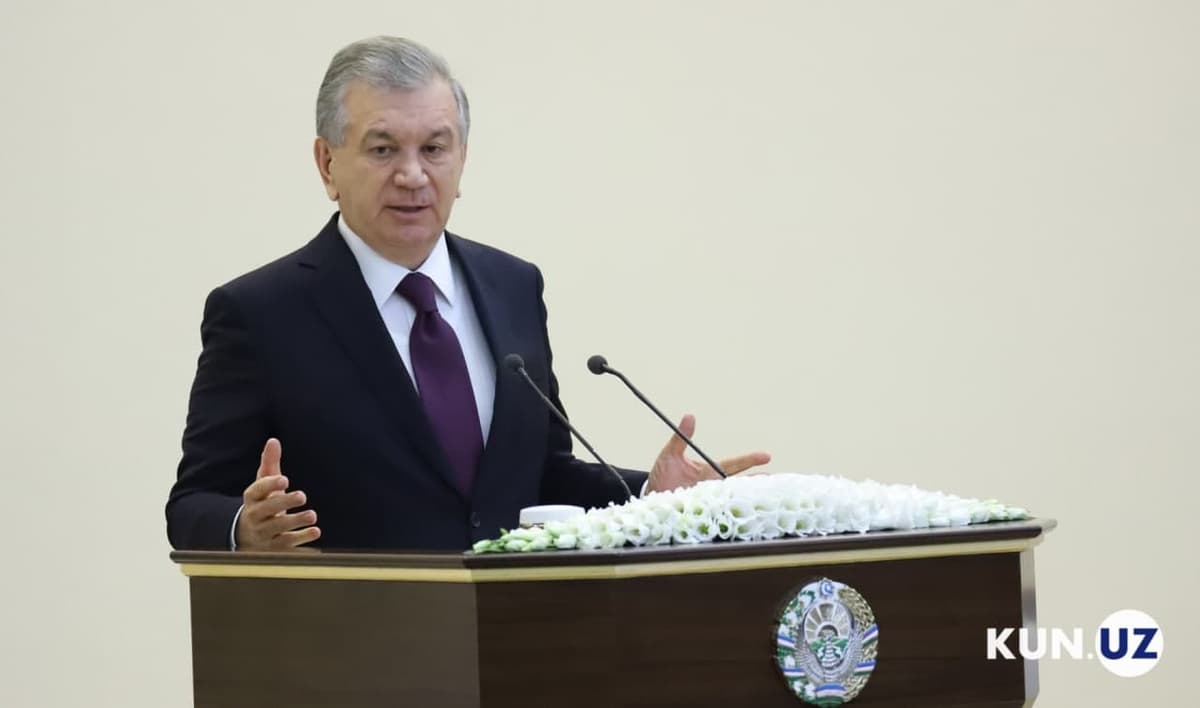 Prezident kadrlar masalasiga yana bir bor to‘xtaldi va tuman hokimi bo‘lib ishlagan davrini esladi