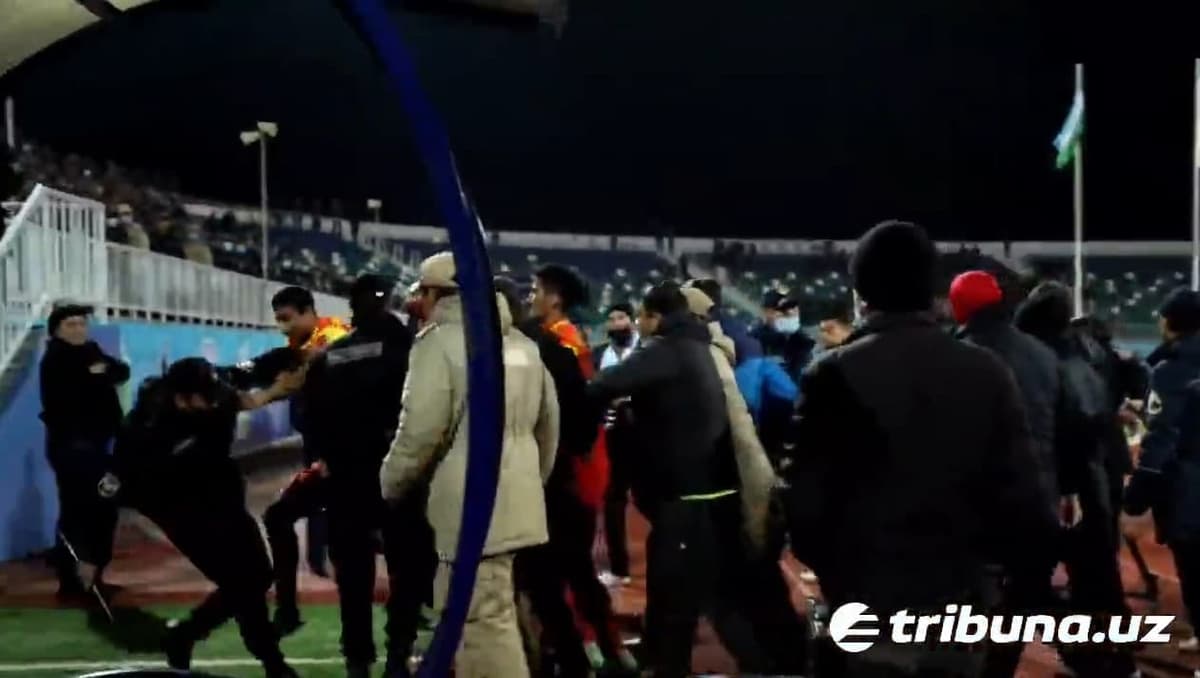 Video: Jizzaxdagi futbol uchrashuvida ommaviy mushtlashuv ro‘y berdi