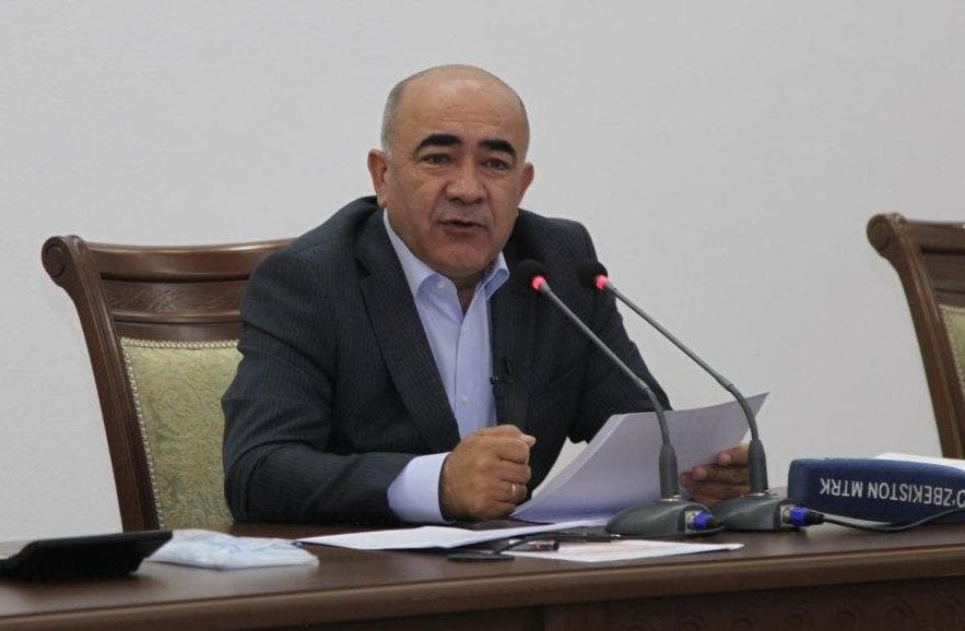 Zoir Mirzayev mahalliy hokimliklar va davlat tashkilotlari panjara bilan o‘rab olinganini tanqid qildi