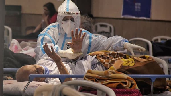 Hindistonda sutkalik koronavirus yuqtirish holatlari bo‘yicha jahon rekordi qayd etildi