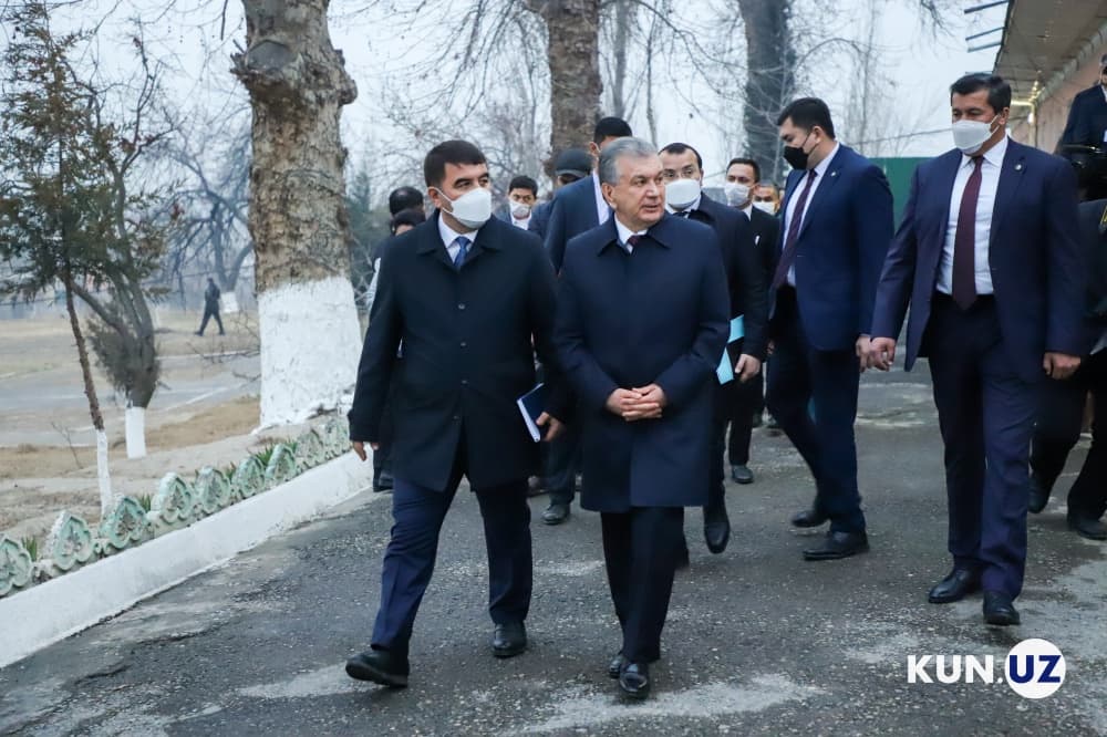 «Boshqa mutasaddilar ham mahallalarga kirib borishlari kerak» - prezident Namangan viloyati hokimi mahallaga ko‘chib borgani haqida