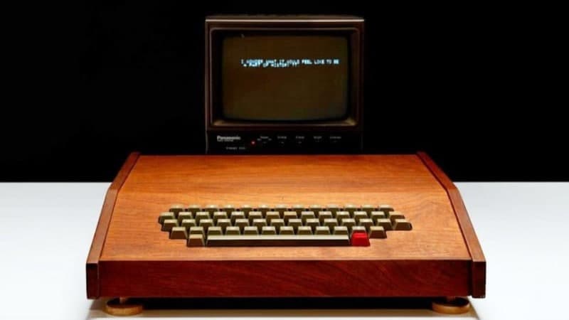 Apple-1 kompyuteri kimoshdi savdosida 400 ming dollarga sotildi