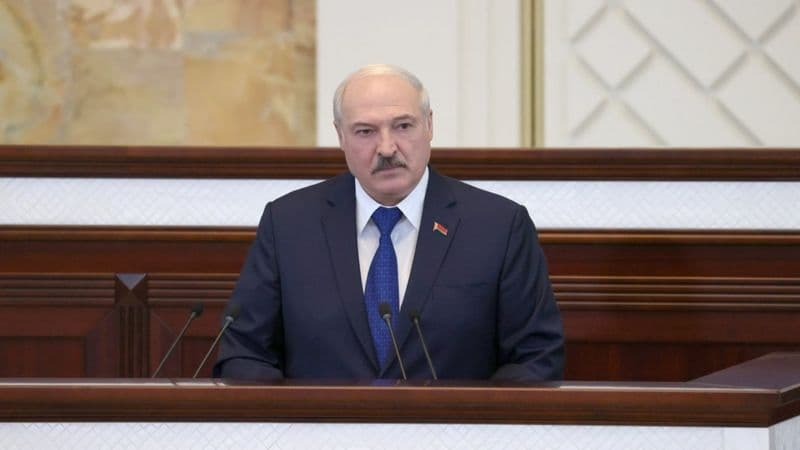 «Samolyotda terrorchi bo‘lgan». Lukashenko Ryanair reysining to‘xtatilishi bo‘yicha ilk bor izoh berdi