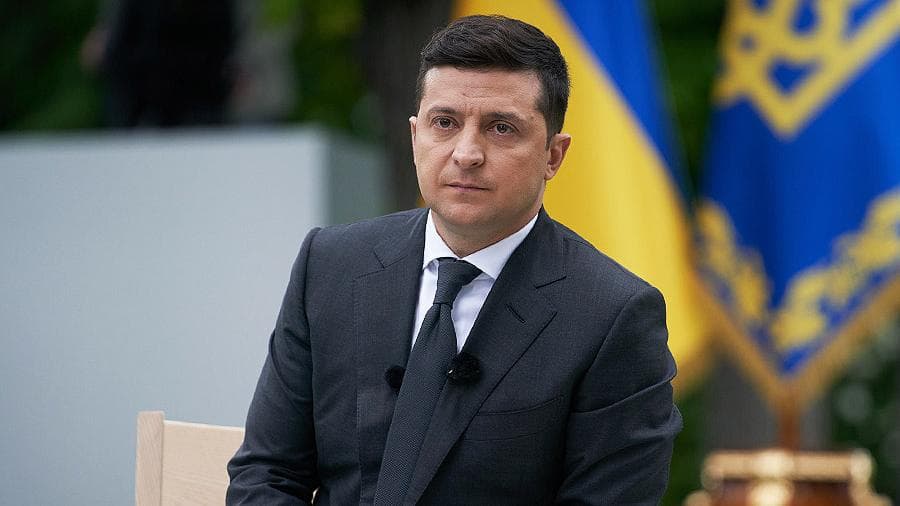 Зеленский Украина билан чегарада Россиянинг 75 минг нафар аскари борлигини айтди