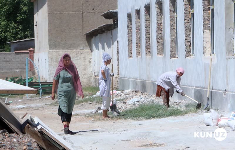 Qashqadaryo va Andijonda tibbiyot xodimlari va o‘qituvchilarni majburiy mehnatga jalb qilgan mansabdorlar jazolandi