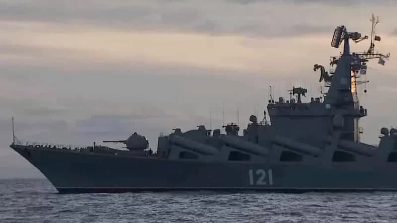 Qora dengizda «Moskva» kreyserida portlash ro‘y berdi. Ukraina tomoni kemaga qanotli raketalar bilan zarba berilganini xabar qilgan