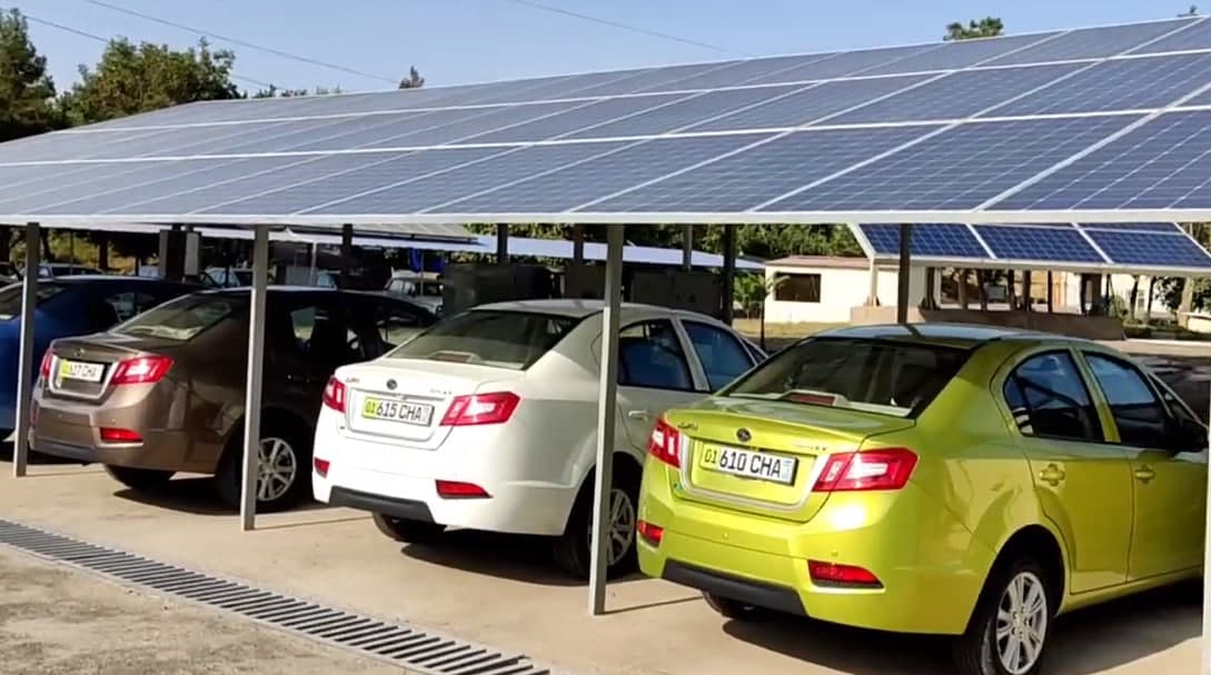 Quyosh energiyasidan foydalangan holda elektromobillarni yuqori tezlikda zaryadlovchi qurilma yaratildi