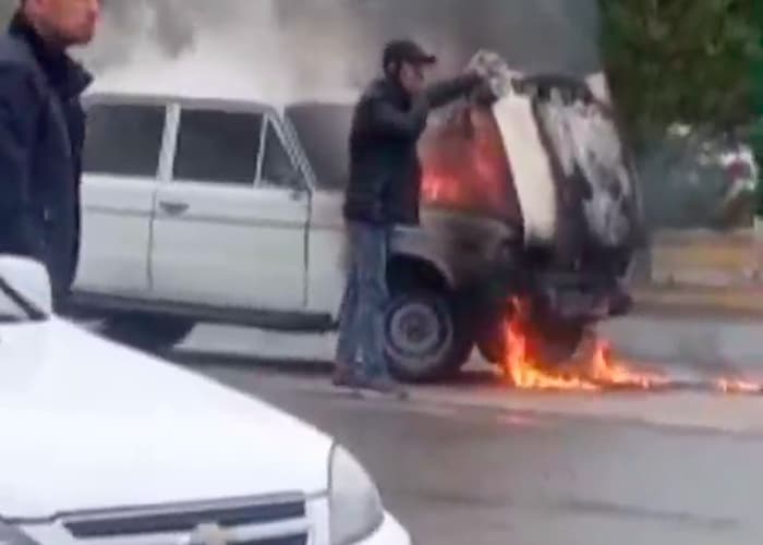 Samarqand shahrida «Jiguli» mashinasi yonib ketdi