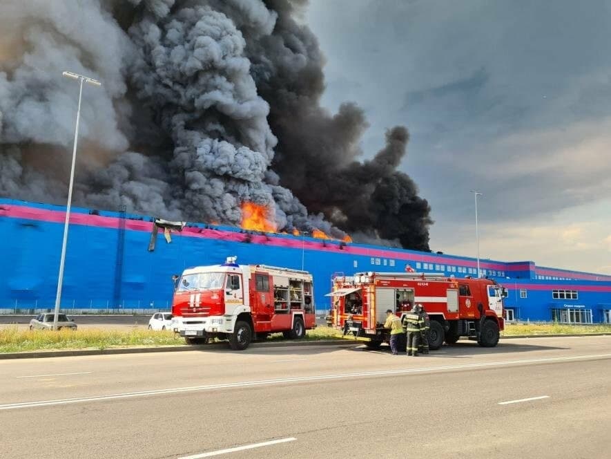 Moskva oblastidagi Ozon omborida kuchli yong‘in sodir bo‘ldi