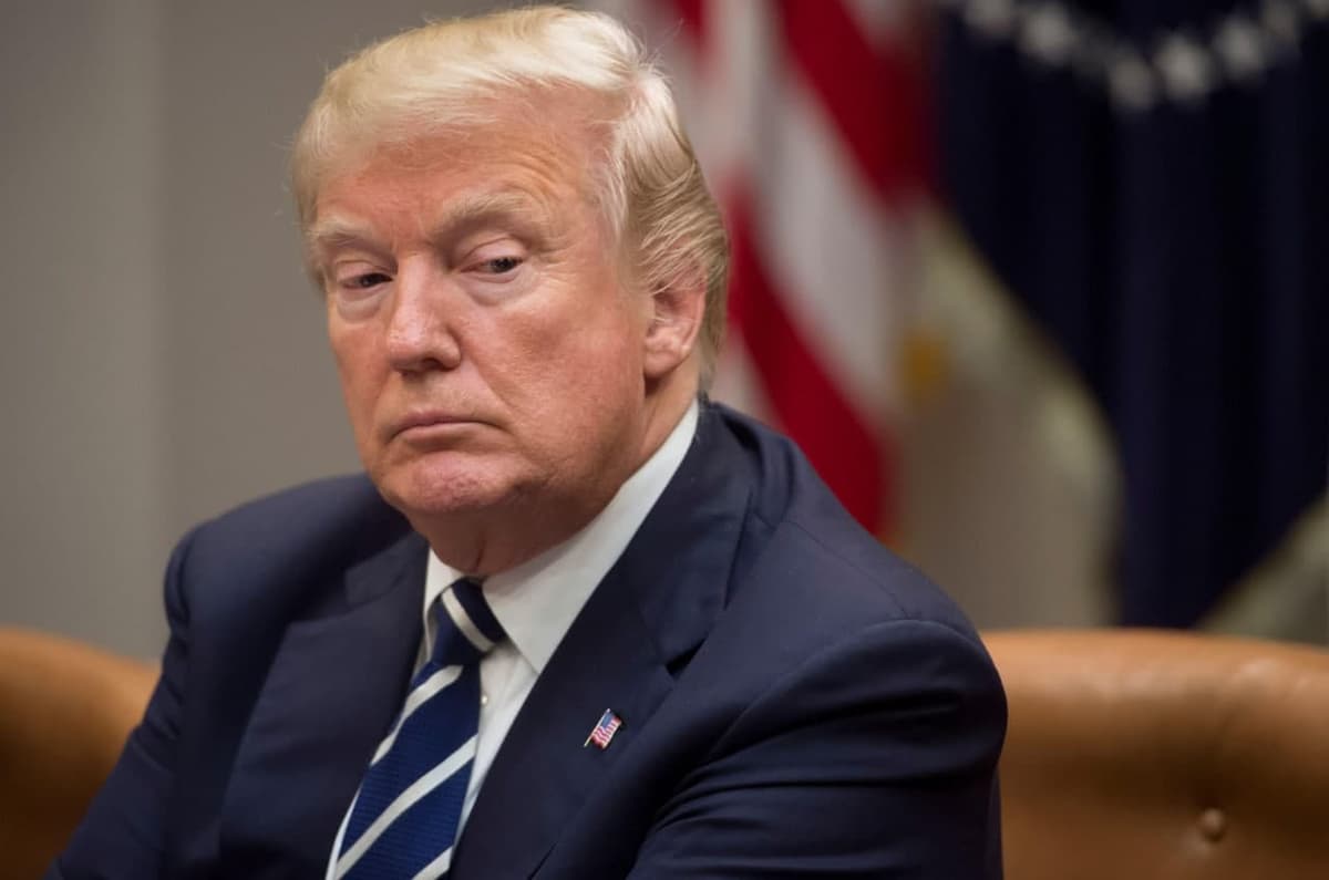 Трамп Си Цзиньпинни “қотил” деб атади ва ундан 60 трлн доллар талаб қилди