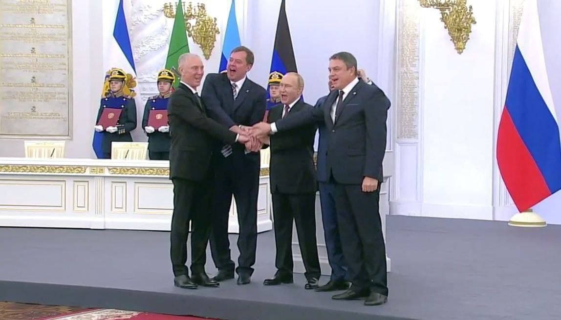 Путин подписал документы о принятии четырех оккупированных регионов Украины в состав РФ