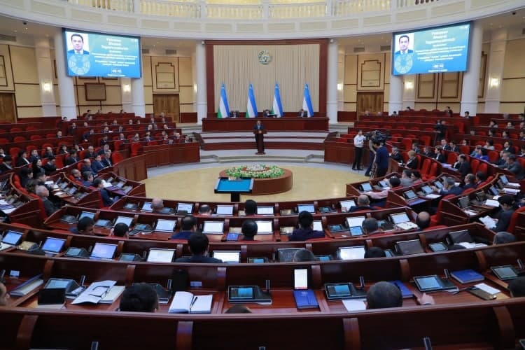 Deputatlar “Davlat qarzi to‘g‘risida”gi qonun loyihasini ko‘rib chiqdi