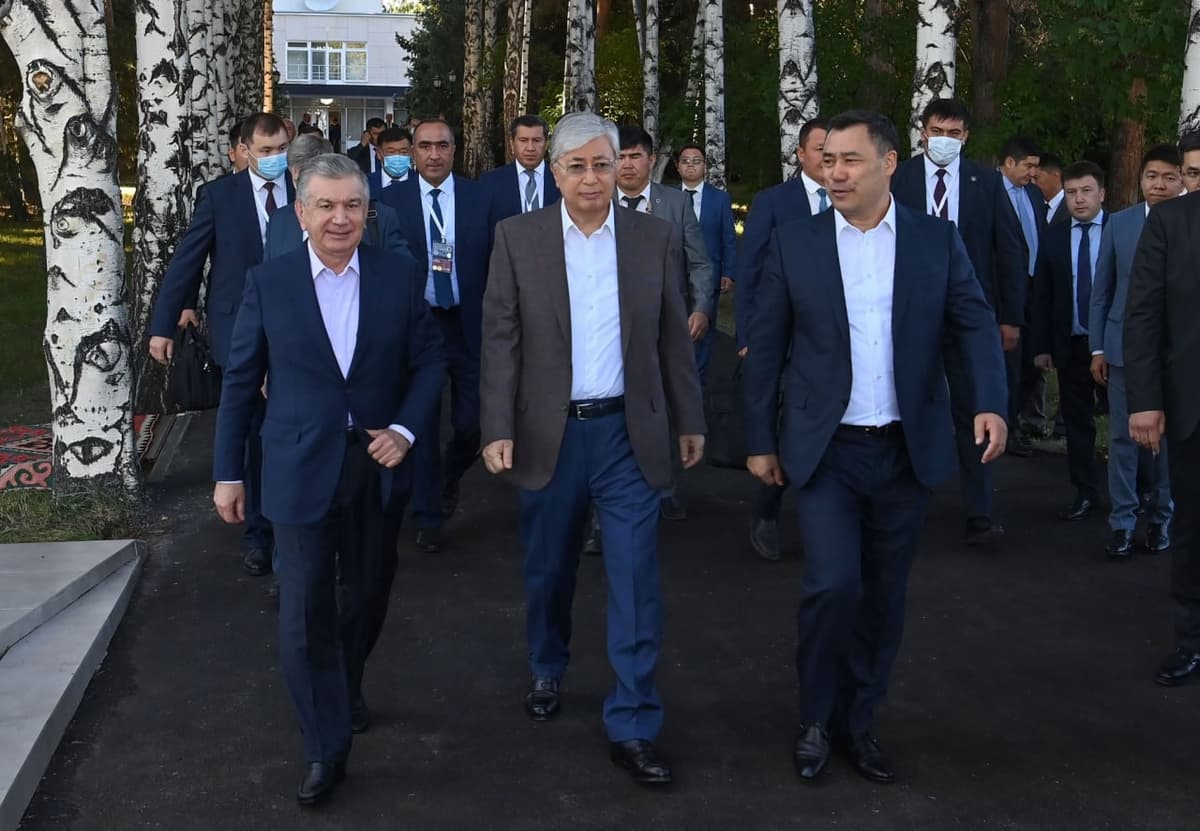 Foto: Mirziyoyev, To‘qayev va Japarov Issiqko‘lda