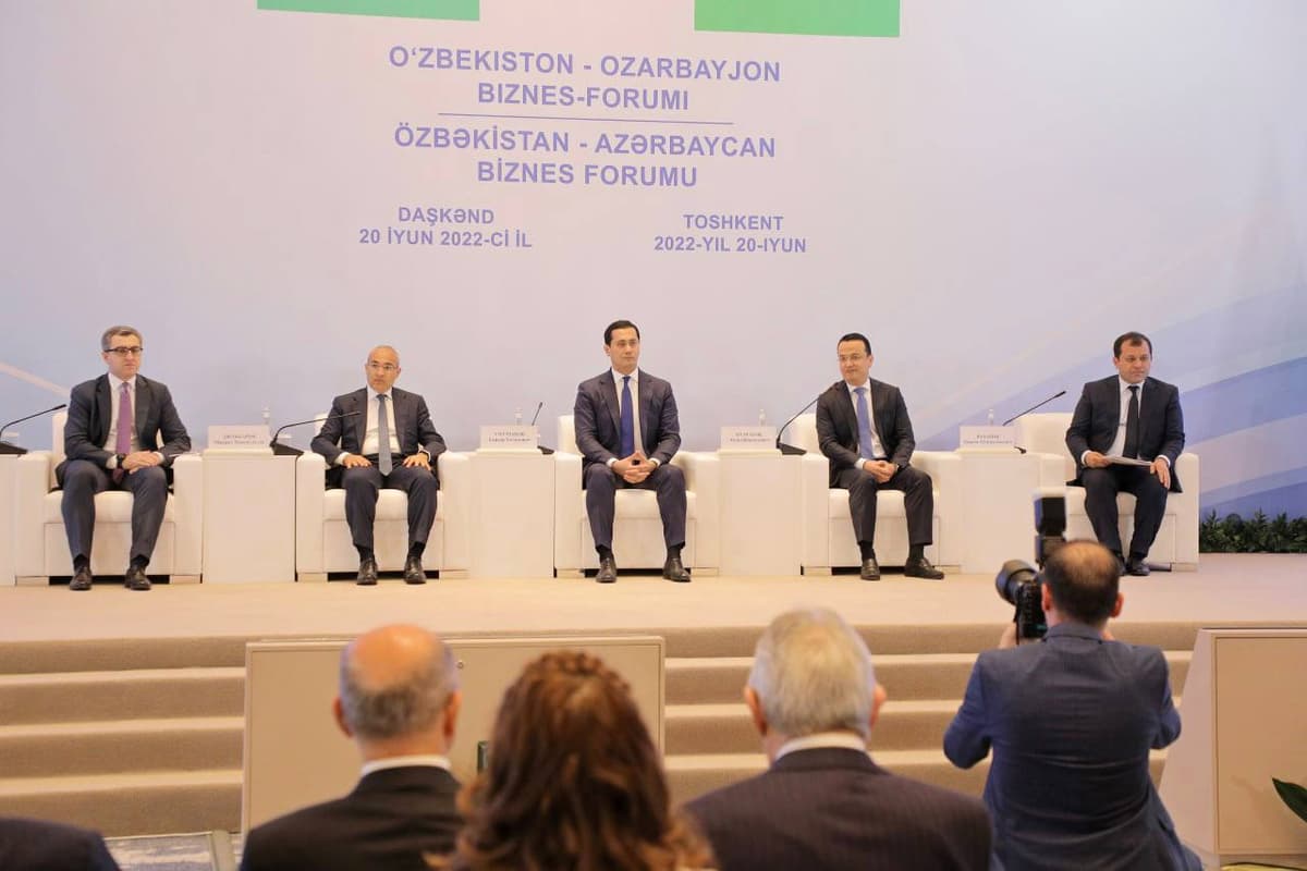 O‘zbekiston-Ozarboyjon biznes-forumida 500 mln dollarlik bitimlar imzolandi