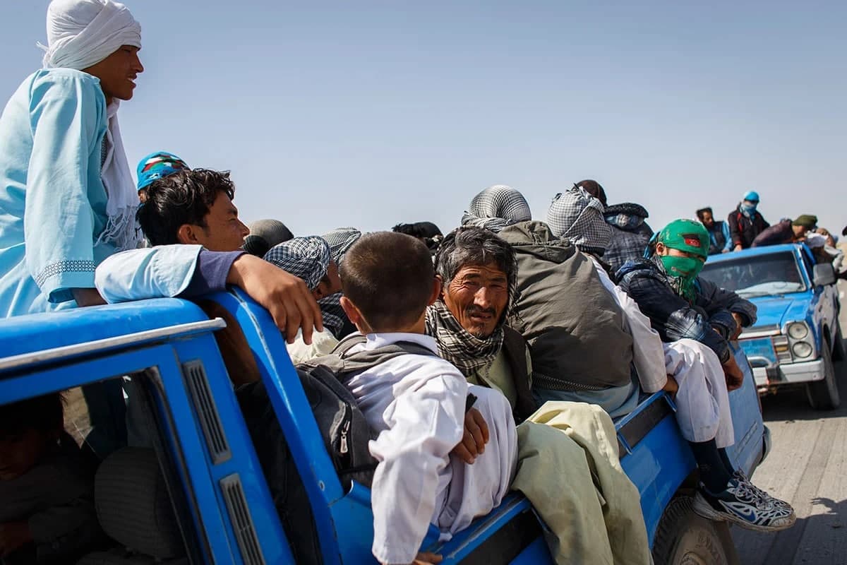 Afg‘on qochqinlari Eronga ommaviy ravishda o‘tayotgani ma’lum qilindi