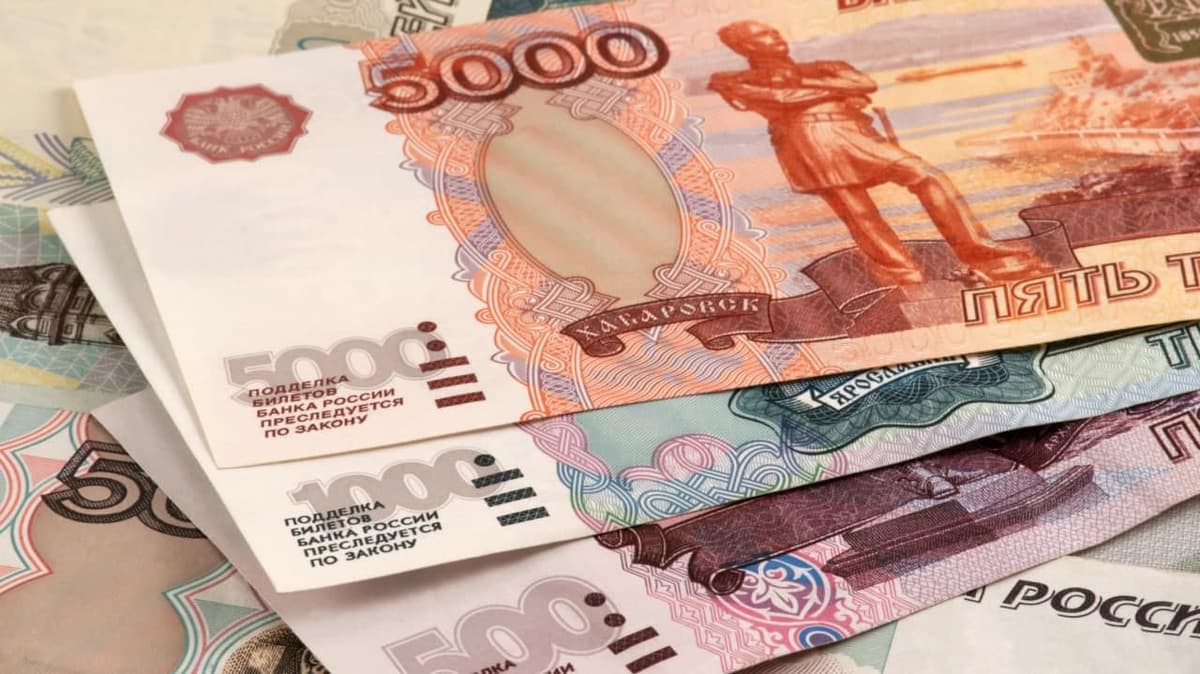 Rossiya rubli dunyodagi eng beqaror valutaga aylandi