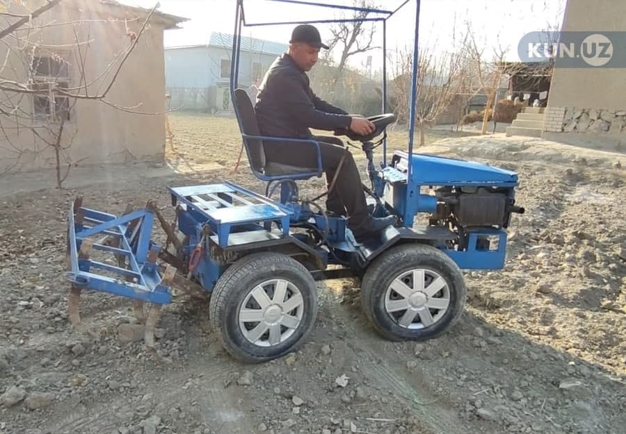 Urgutda yasalgan mini-traktor: U turli yumushlarda beminnat xizmatchi bo‘lmoqda