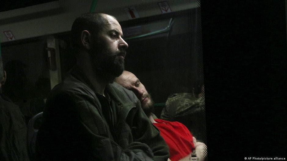 «Azovstal»dan 1000 dan ortiq harbiy asir Rossiyaga yetkazildi - OAV