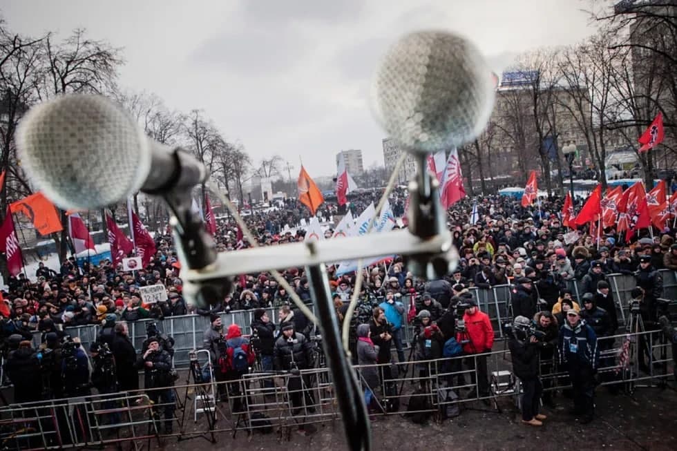 Nemsov va Navalniy birga. 10 yil avval Putinga qarshi namoyishlarning eng kattasi o‘tkazilgandi