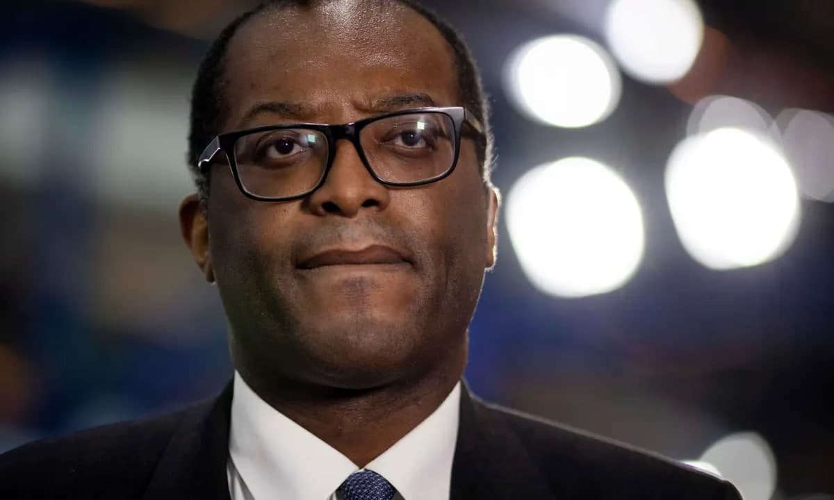 Buyuk Britaniya moliya vaziri iste’foga chiqdi. U lavozimida 38 kun ishladi