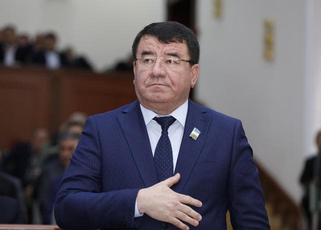 Тура Боболов получил кресло районного хокима
